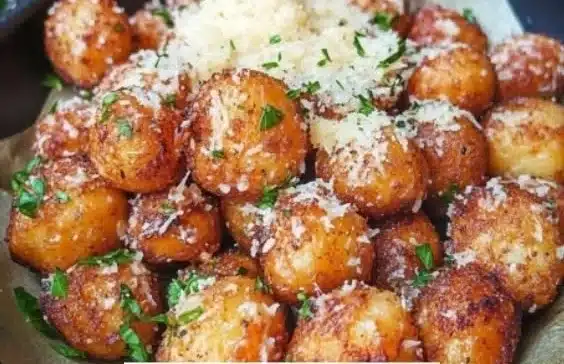 Cheesy Parmesan Garlic Potato Balls – Quick & Delicious!