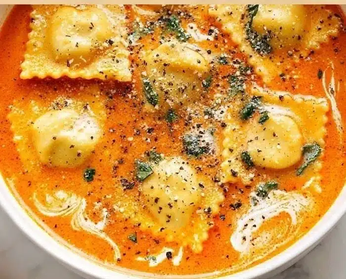 Creamy Tuscan Ravioli Soup for Cozy Evenings